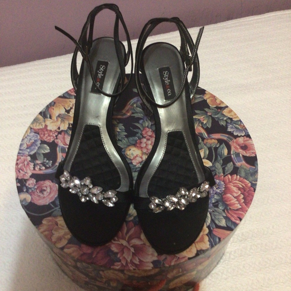 Style and co black dressy shoes